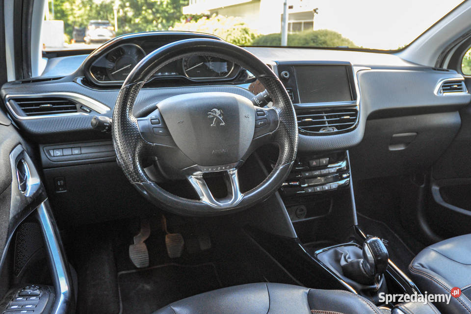 Peugeot 2008 2015 r 107 Skóry Bezwypadkowy Peugeot Wrocław