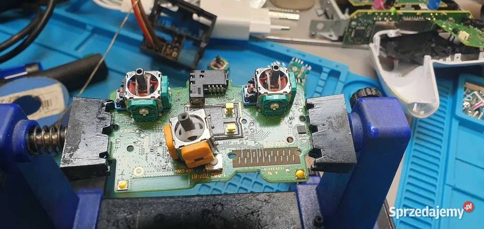 Serwis Naprawa Padów Pada 4 5 XBOX Wymiana Pozostałe Szczecinek