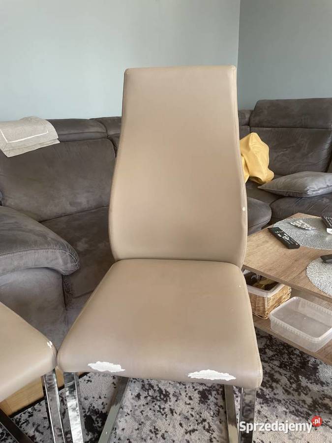 Krzesła beżowe do jadalni