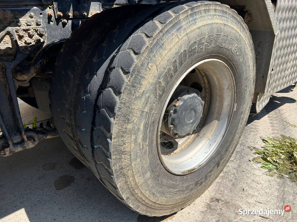 Ciagnik 6x4 z dzwigiem do drewna do drzewa Ciągniki siodłowe sprzedam