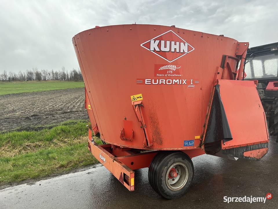 Wóz paszowy paszowóz Kuhn Tychy