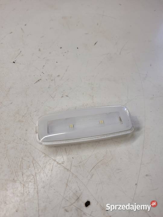 LAMPKA PODSUFITKI LED AUDI A3 8V 4H0947105D Przystajń sprzedam