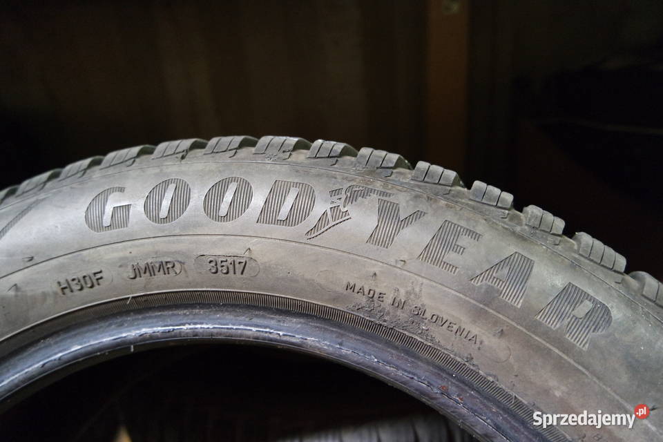 Komplet opon zimowych 20555 R16 Goodyear 205 Poznań