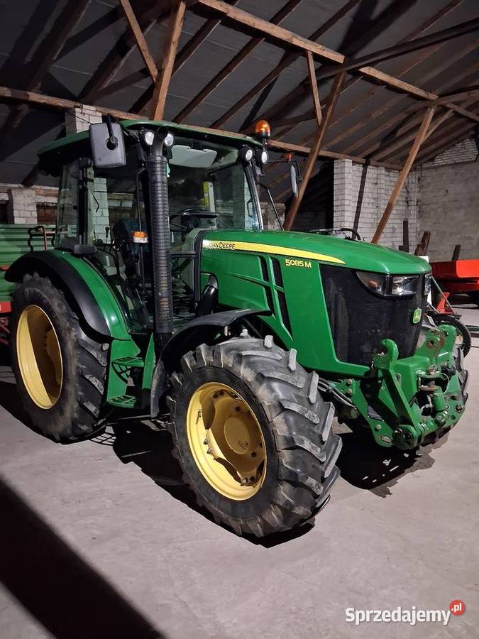 John Deere 5085m