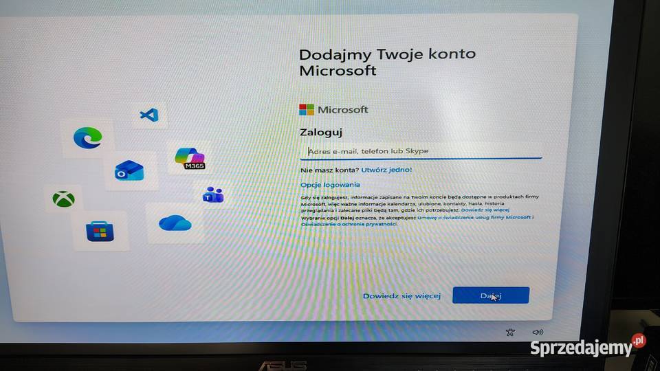 Komputer HPMonitor ISUSGłośniki CRETIVE DVD  Karwica