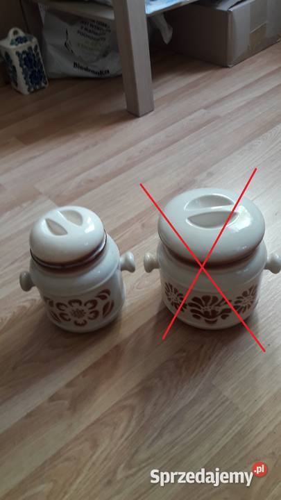091 Puszka mała ręcznie malowana w kwiaty