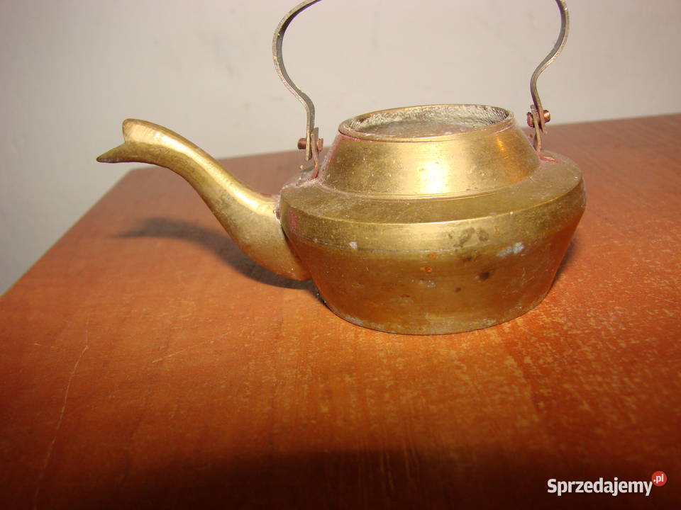 mały mosiężny czajniczek Pruszcz Gdański