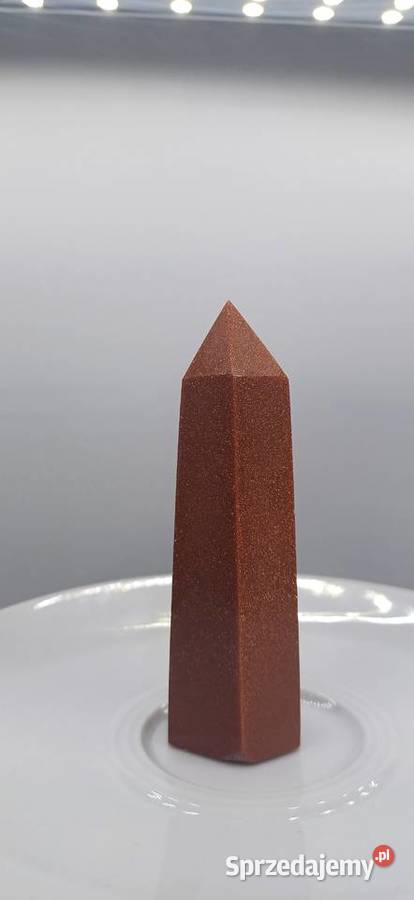 Kolekcjonerski kryształ piasek pustyni obelisk Olsztyn