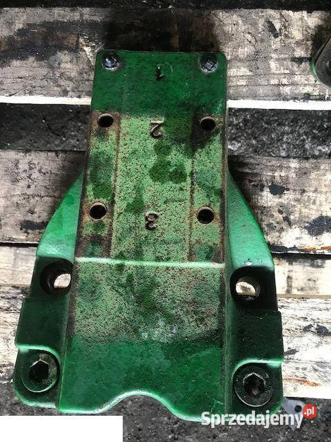 John Deere L216249 Podstawa Wspornika Błotnika Pozostałe Jastrzębniki sprzedam