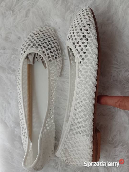 39 ASOS DesignBiałe baleriny ażurowe z Londynu 25.4cm Kraków