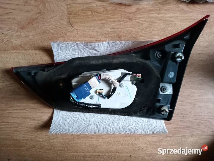 Toyota auris lampa tył lewa Lampy tylne Krotoszyn sprzedam