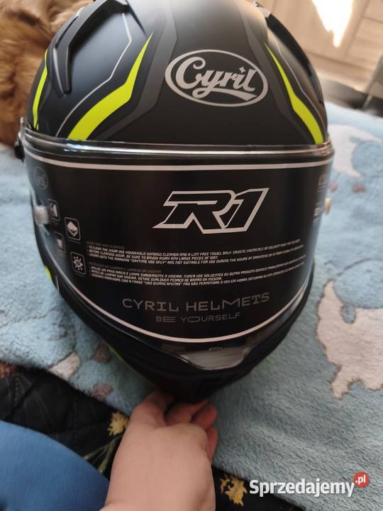 Kask motocyklowy CYRIL R1 czarny mat żółty neon Stoczki