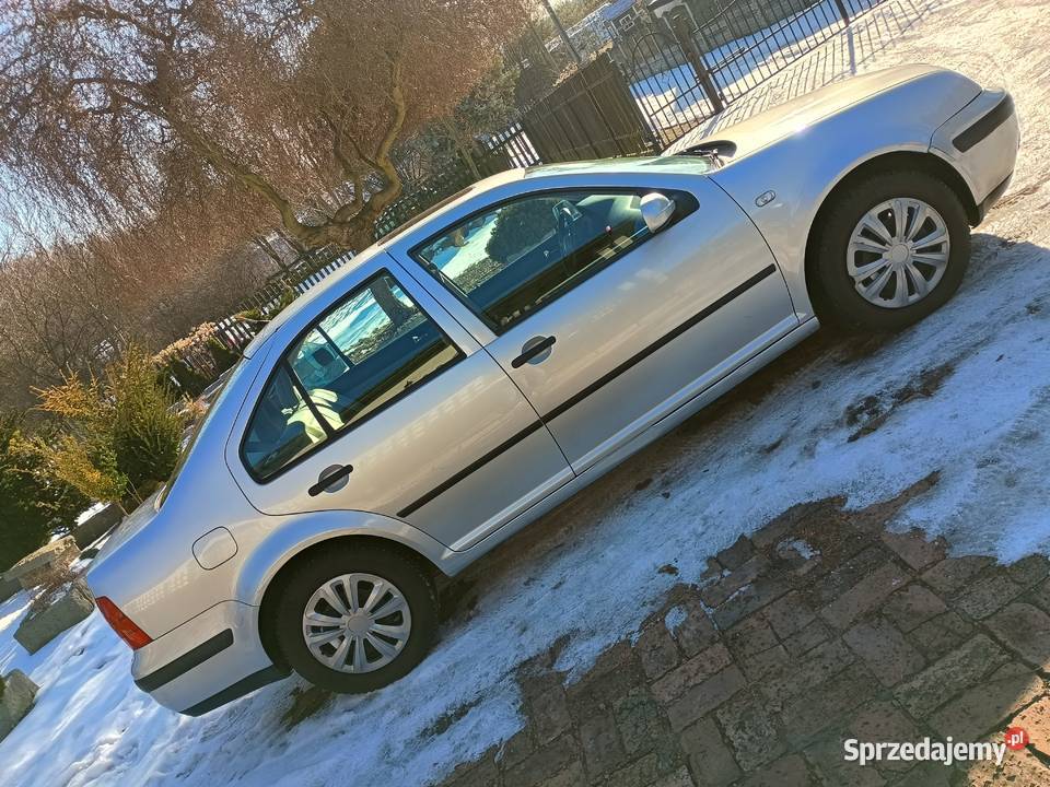 SUPER STAN VW BORA z roku 2001 benzyna śląskie Ruda Śląska