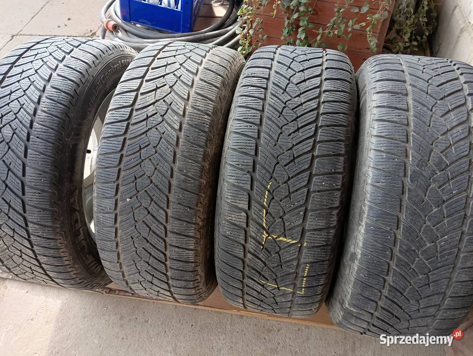 Sprzedam komplet kół BMW X5 18 oryginalne felgi Markowa