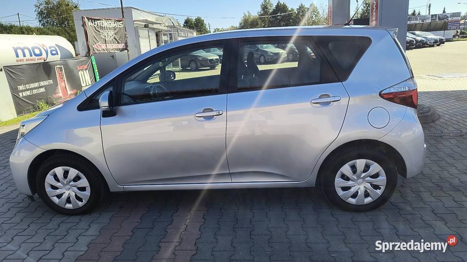 Toyota Verso S 14 benzyna srebrny Rzeszów
