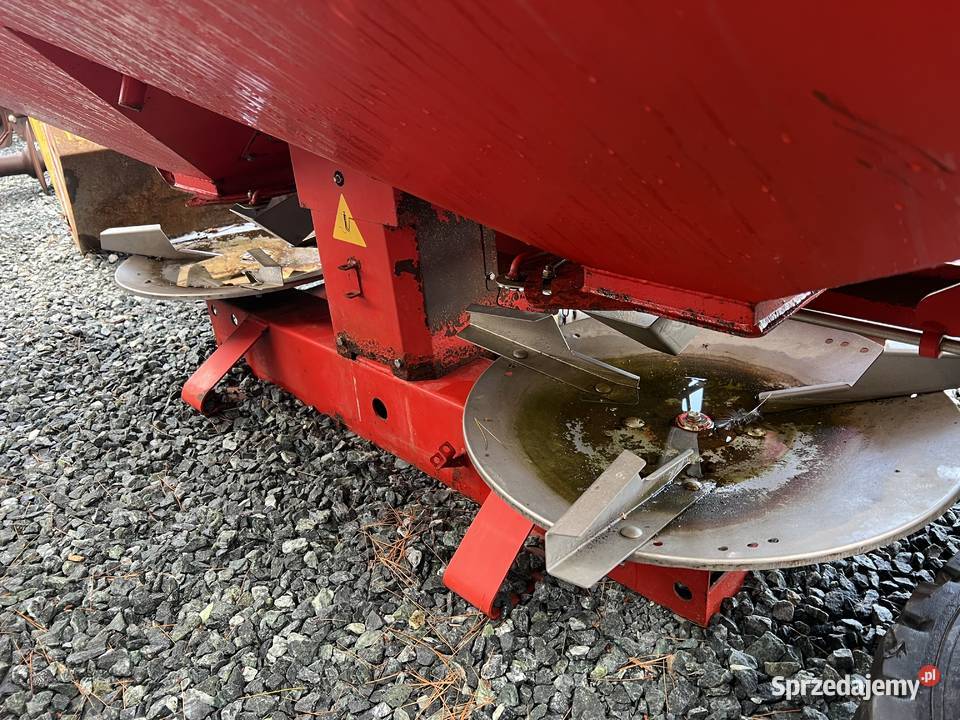 Rozsiewacz do nawozu wapna Agram na 2 taleze Turek