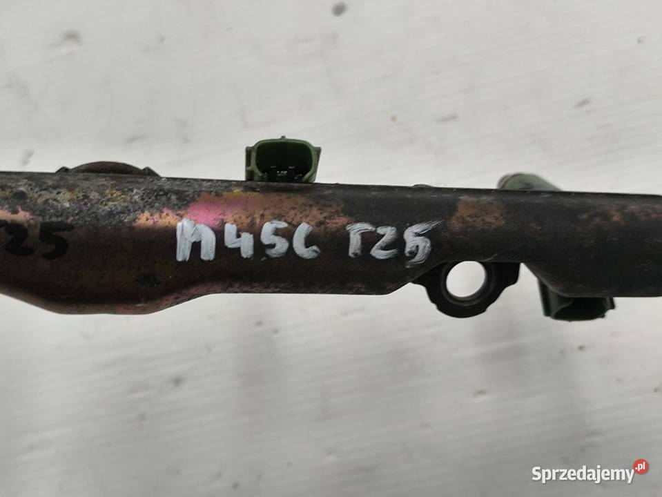 LISTWA WTRYSKOWA TOYOTA AVENSIS II T25 18 VVTI wielkopolskie