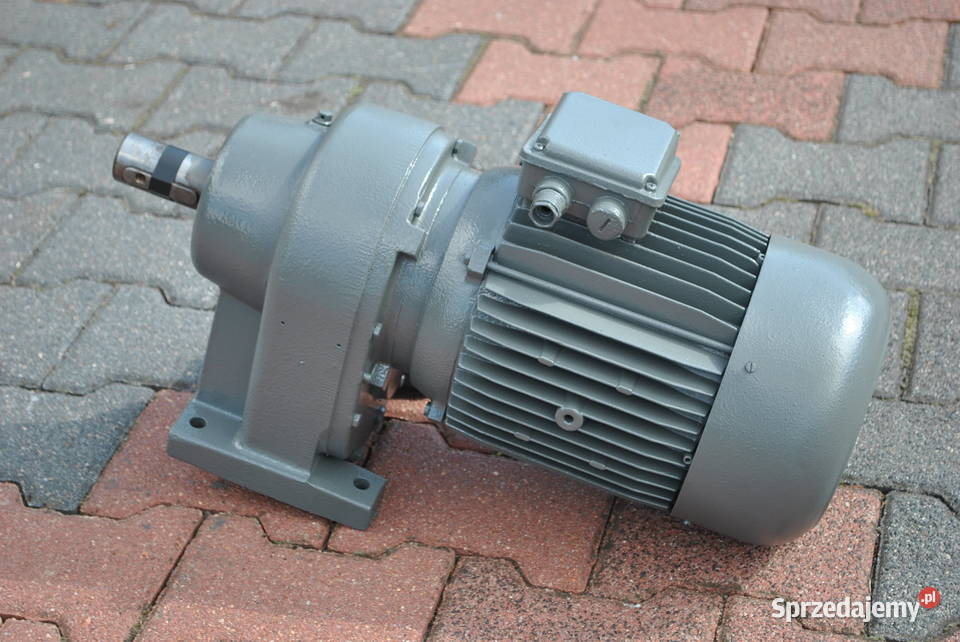 Motoreduktor dwubiegowy 1318kw 2032obrmin Pozostałe Kargowa
