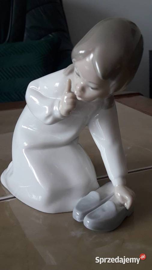 Figurka porcelanowa Lladro dziewczyna z bucikami Janów Lubelski