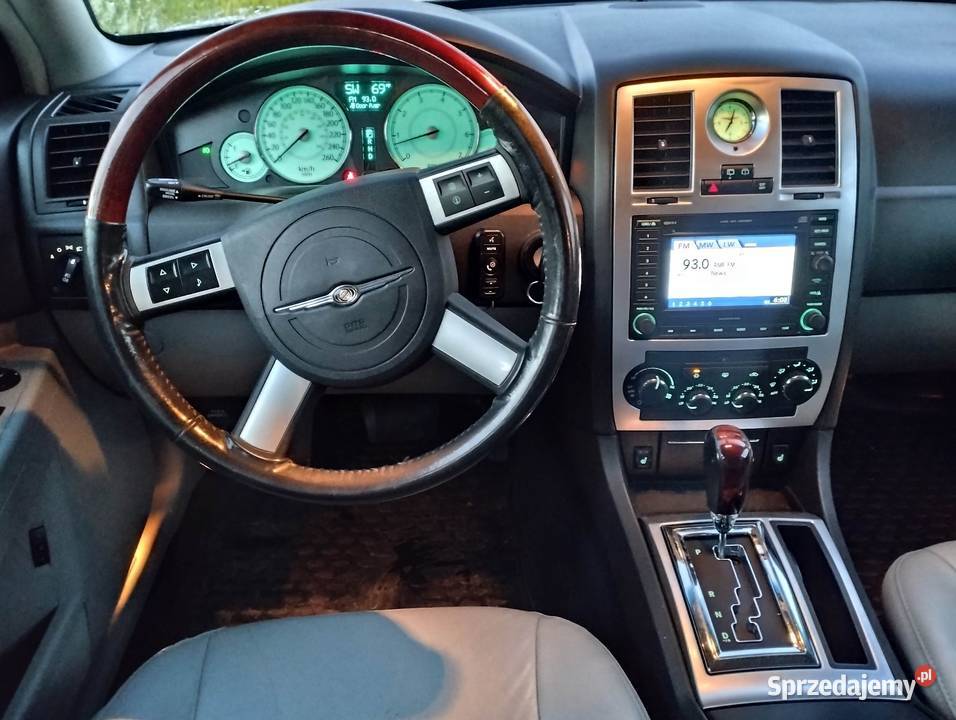 Chrysler 300C 30 CRD 6V 2008 oryginalny lakier 4/5