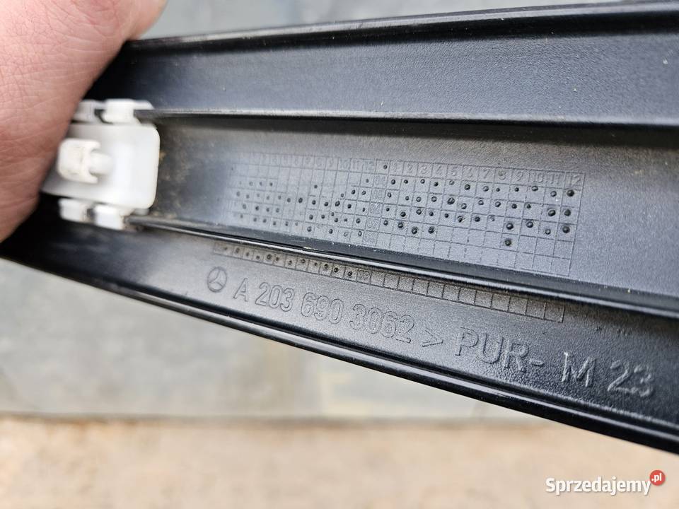 MERCEDES W203 LISTWA DRZWI PRAWA TYŁ PRAWYCH wielkopolskie