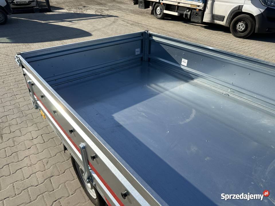 Dwuosiowa wywrotka TEMARED TIPPER 25152 DMC 750 Wywrotki Wywrotki