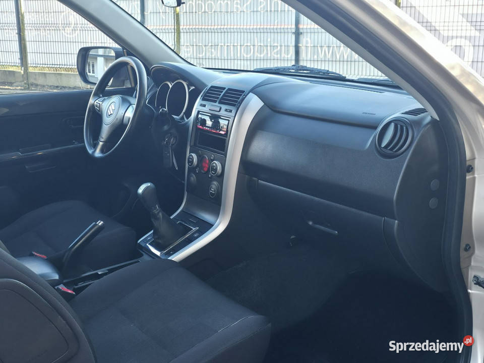 Suzuki Grand Vitara 16 Benzyna Serwisowany lakier metallic Grand Vitara Piekoszów