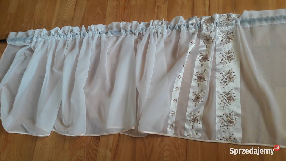 Woal zazdrostka biała atłasowe pasy 298 x 58 Radom sprzedam