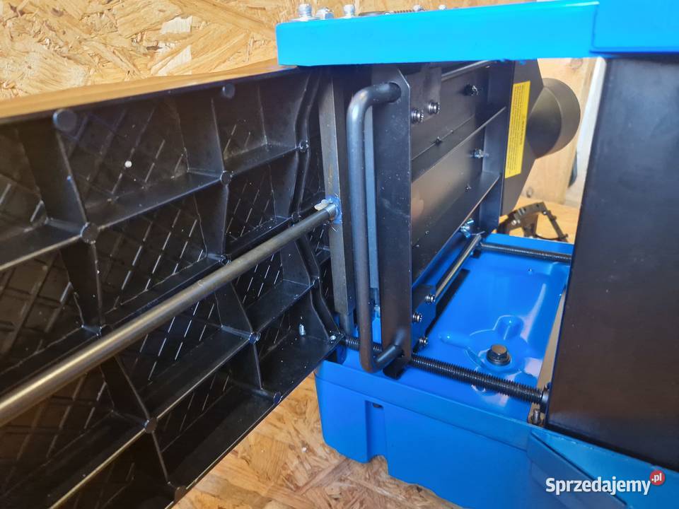 STRUGARKO GRUBOŚCIÓWKA WYRÓWNIARKA 200MM 3500W Głogowa