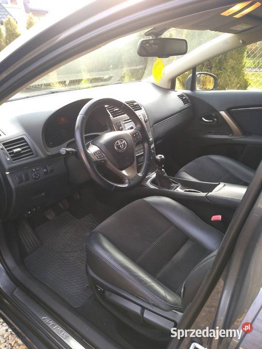 Sprzedam Toyota Avensis T27 126KM Szczucin