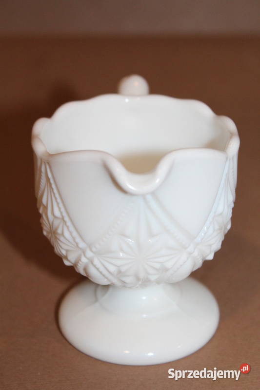 Biały szklany mlecznik 1439 zachodniopomorskie Szczecin