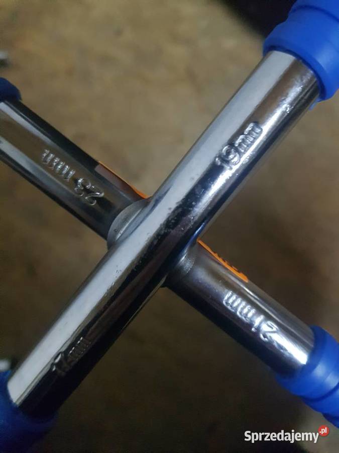 KLUCZ KRZYŻAKOWY DO KÓŁ 17192123 GUMOWANY Głogowa