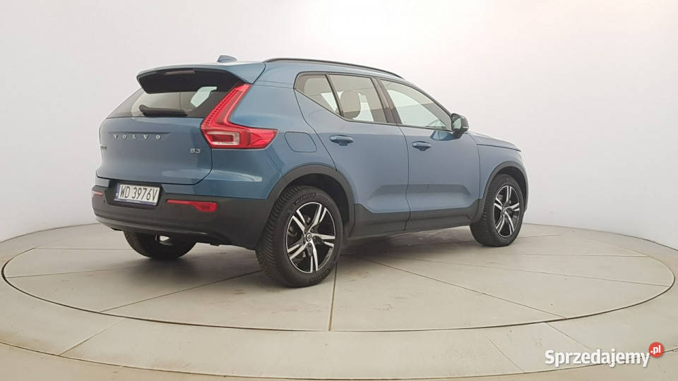 Volvo XC 40 B3 Plus Dark Z polskiego salonu Warszawa