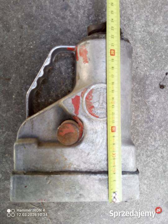 Stary podnośnik hydrauliczny duży Star Jelcz itp