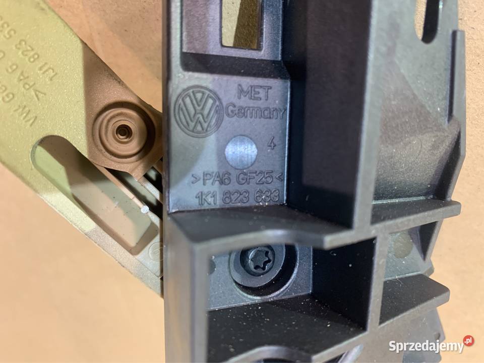 Uchwyt otwierania maski 1K1823633 vw passat b6 zachodniopomorskie Szczecin