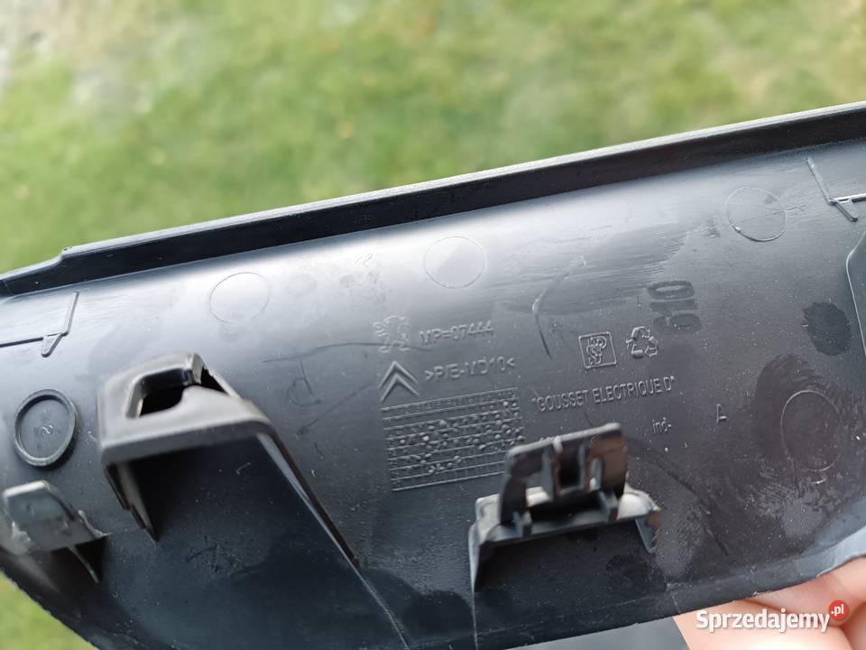 Zaślepka lusterka prawy przód Peugeot 208 Turek
