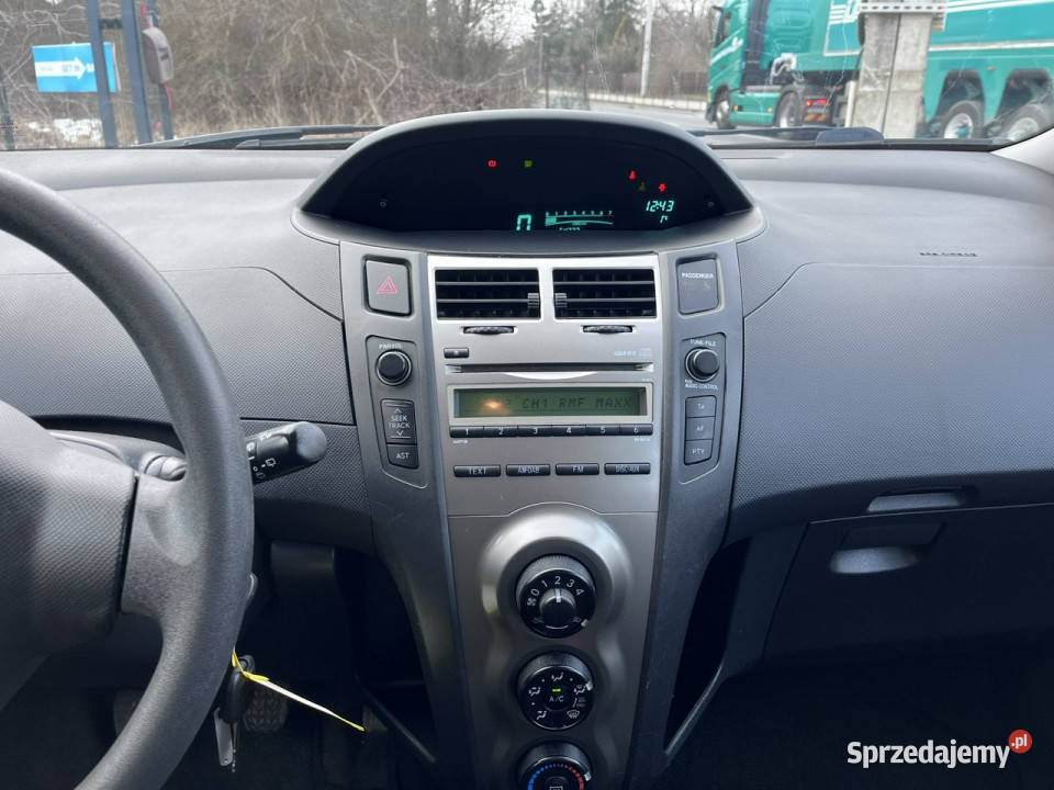 Toyota Yaris 13 1wł 56 Klima 6biegów El szyby Hatchback Częstochowa