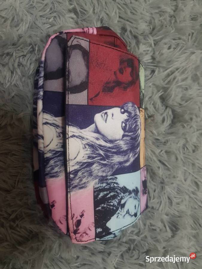 Piórnik miley cyrus Kazimierza Wielka