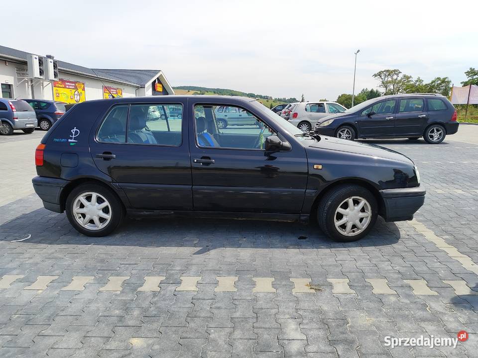 Golf MK3 1995r 16 benzyna Libusza sprzedam