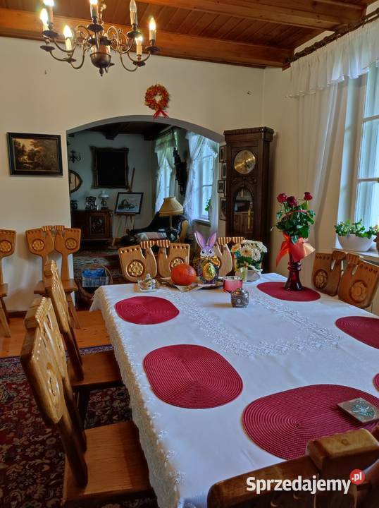 Posiadłość w stylu Dworku Polskiego Brzeziny