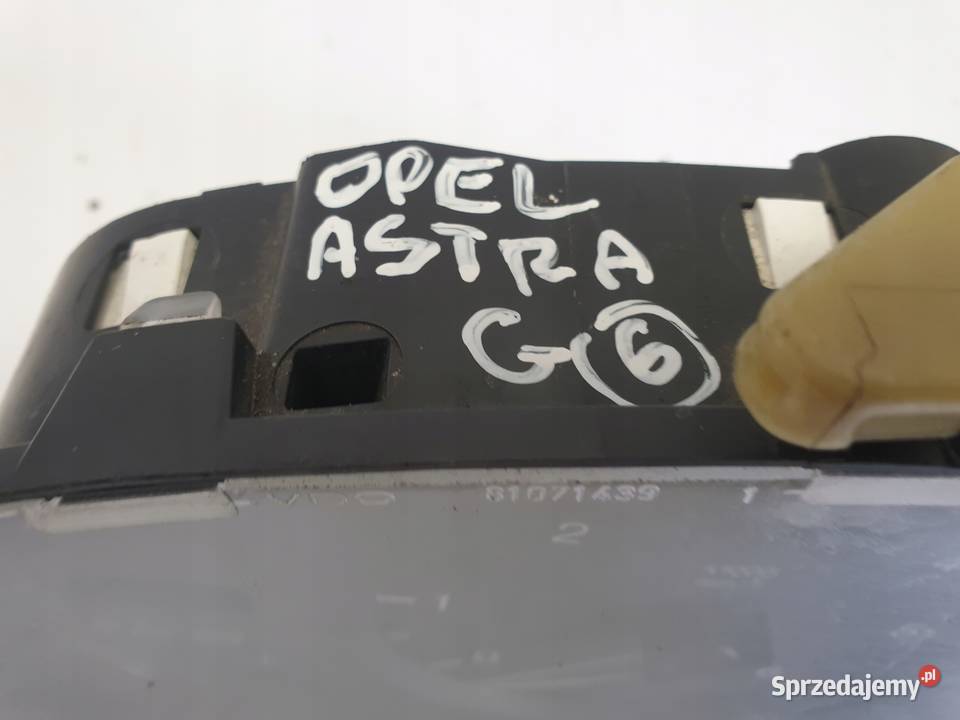 Opel Astra G II 20 DTi LICZNIK zegary 90561451QK Rudka