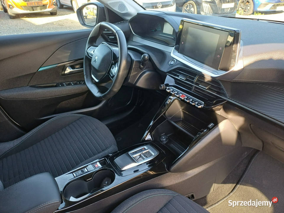 Peugeot 208 Kamera1 wł Navi PDCTablet