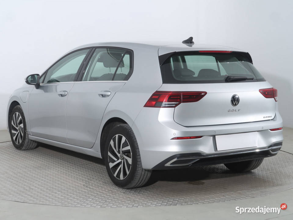 VW Golf 14 TSI eHybrid asystent pasa ruchu Bielany Wrocławskie