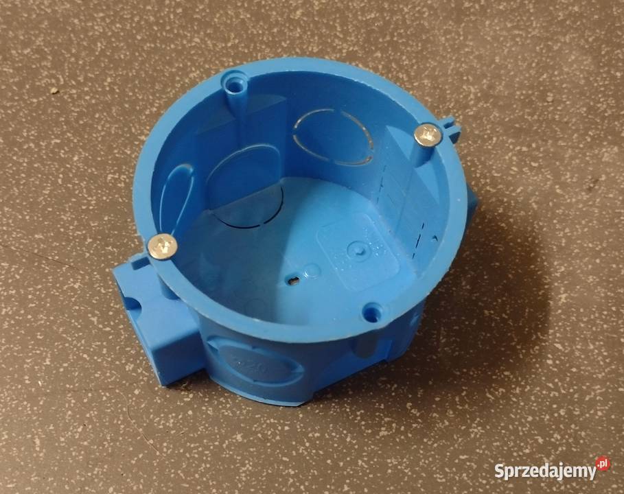 Puszka podtynkowa 60 mm szeregowa z wkrętami 70 Elektryka małopolskie Libiąż