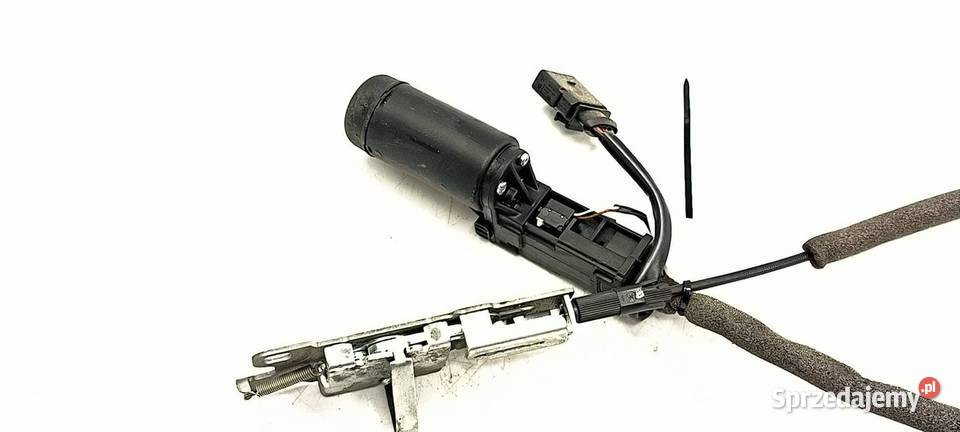 DOCIĄG KLAPY AUDI A8 D3 4E08273830 Lipno