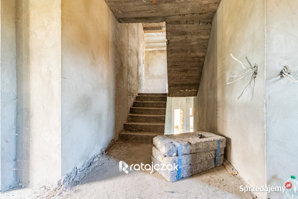 Dom wolnostojący do sprzedania Starzyno 678m2 Rok budowy 2024