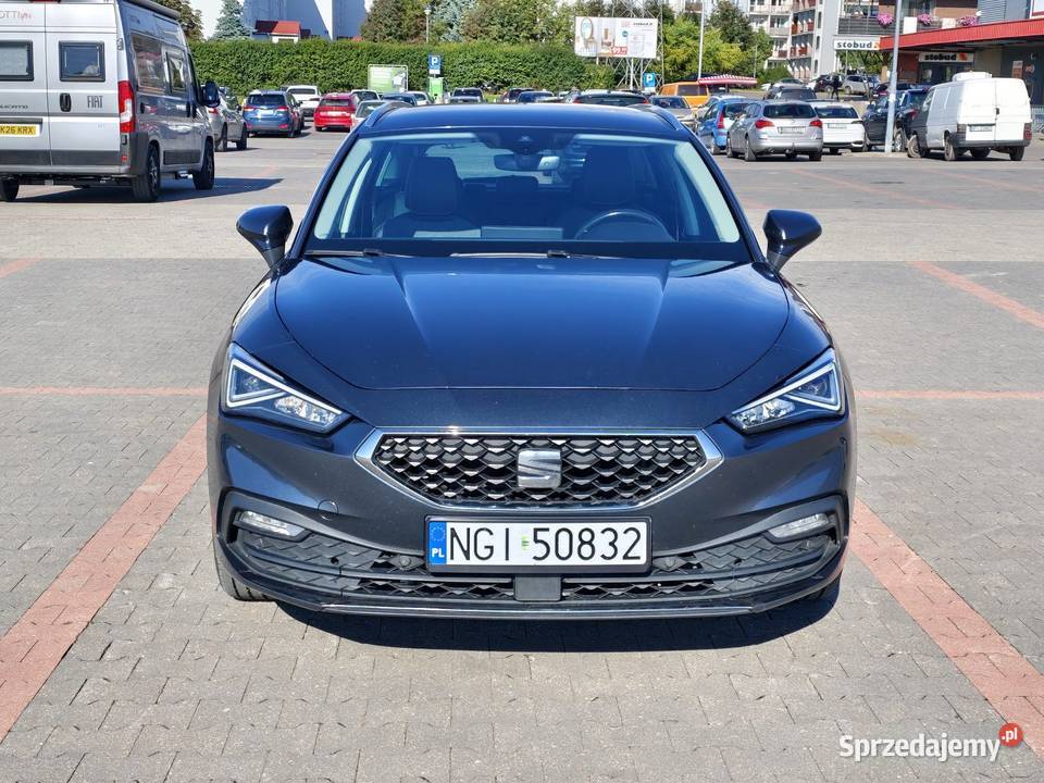 SEAT Leon Sportstourer 15 eTSI MildHybrid 150 komputer pokładowy