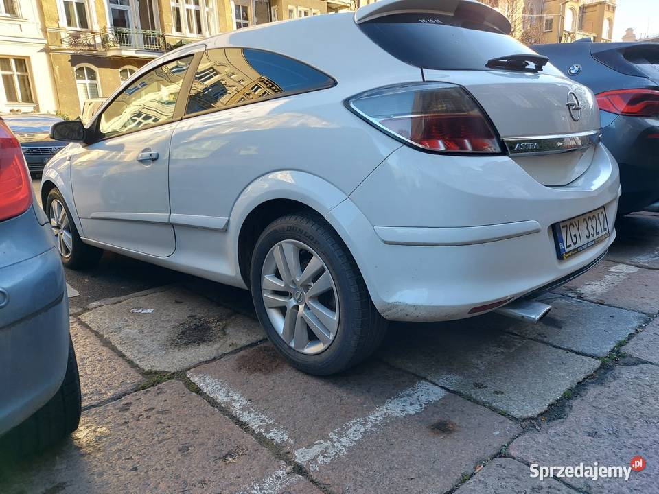 Opel Astra H GTC 2010 Grudzień Szczecin