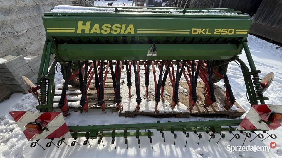 Siewnik Hassia DKL 250 Piotrów-Gułaczów