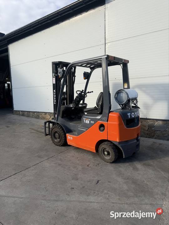 Wózek widłowy Toyota 02 8FGF18 Triplex 470m Kuchary
